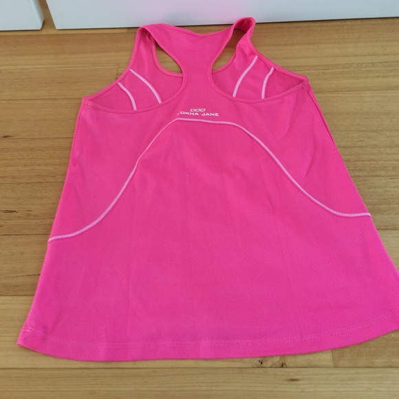 Lorna Jane hot pink tank top 💓 - Picture 2 of 2